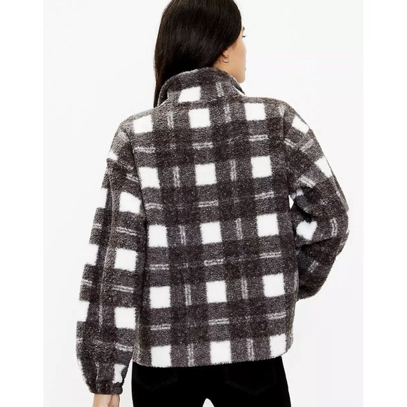 Loft Women Sherpa Plaid Black & White LS Jacket Snap Collar Size Large Pull Over - Picture 2 of 9